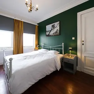 https://stay-in-fin-de-sicle-splendour.hotelsantwerp.net